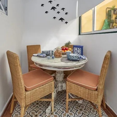 Lx Factory Apartment! Outside Terrace * Lisbon