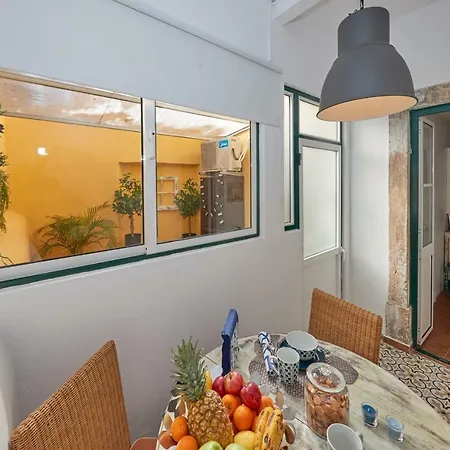 Lx Factory Apartment! Outside Terrace * Lisbon