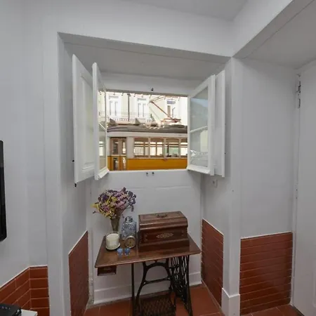 Lx Factory Apartment! Outside Terrace