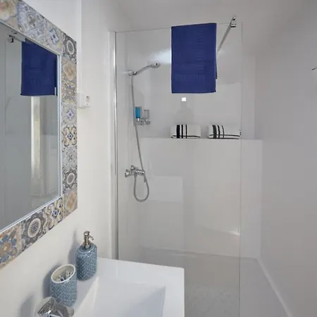 Lx Factory Apartment! Outside Terrace * Lisboa